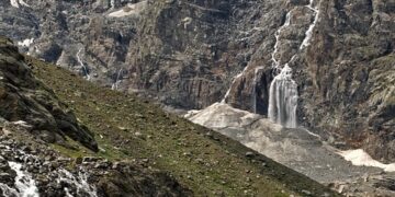 10 Essential Tips for Combatting Global Warming: A Call to Action for a Sustainable Future